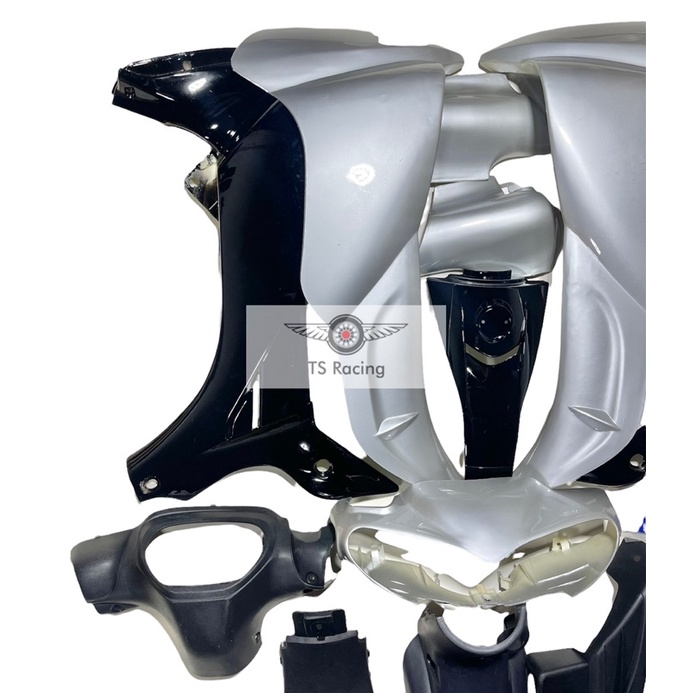 Dàn áo Jupiter V màu bạc - tặng team 3 lớp