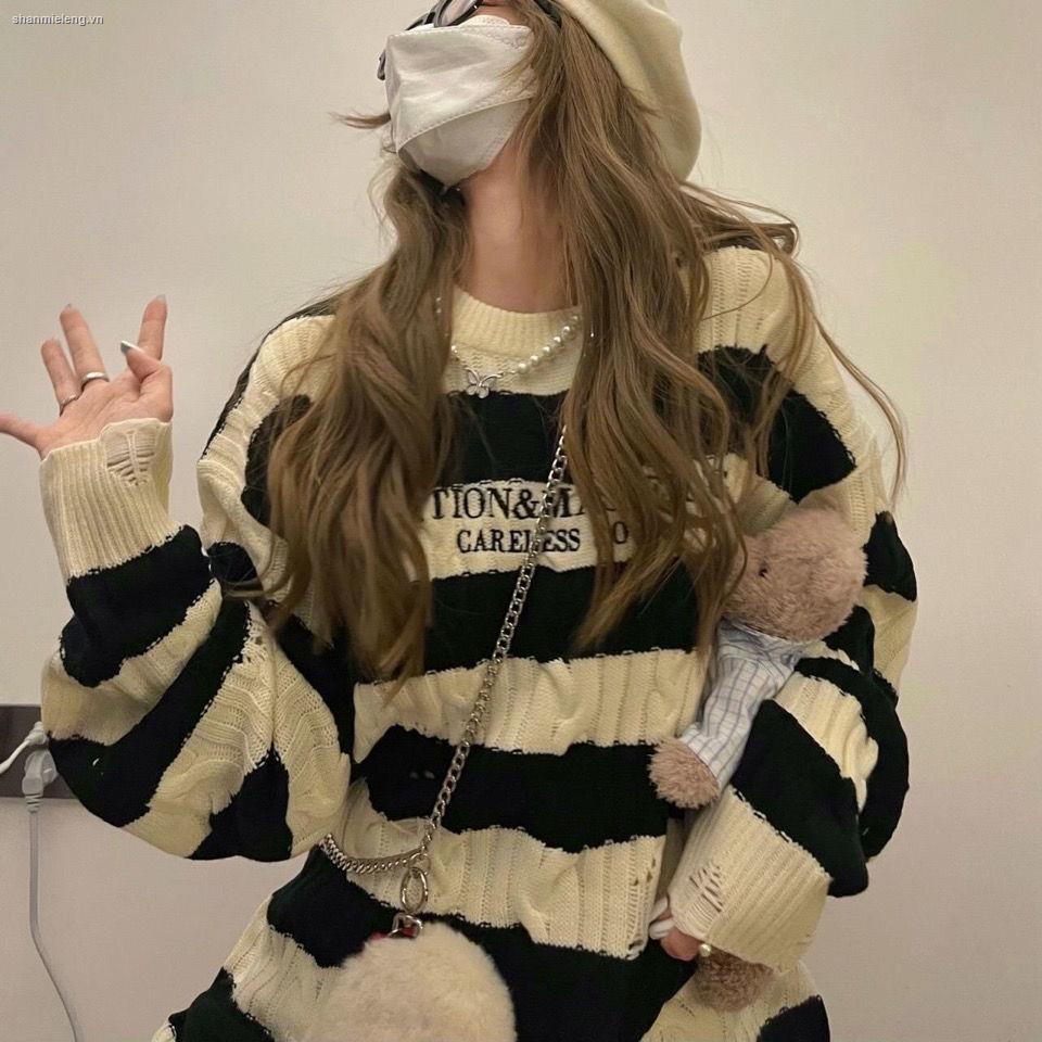 Áo len nữ dài tay cổ tròn sọc ngang thời trang Hàn Quốc