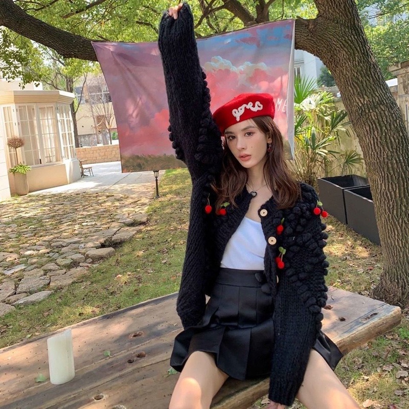 Áo khoác cardigan IELGY len dáng rộng họa tiết quả cherry phong cách retro thời trang dành cho nữ