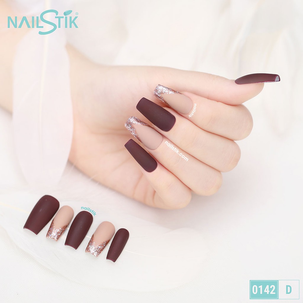 Bộ móng dán Nailstik màu đỏ, form móng coffin, dài, 142