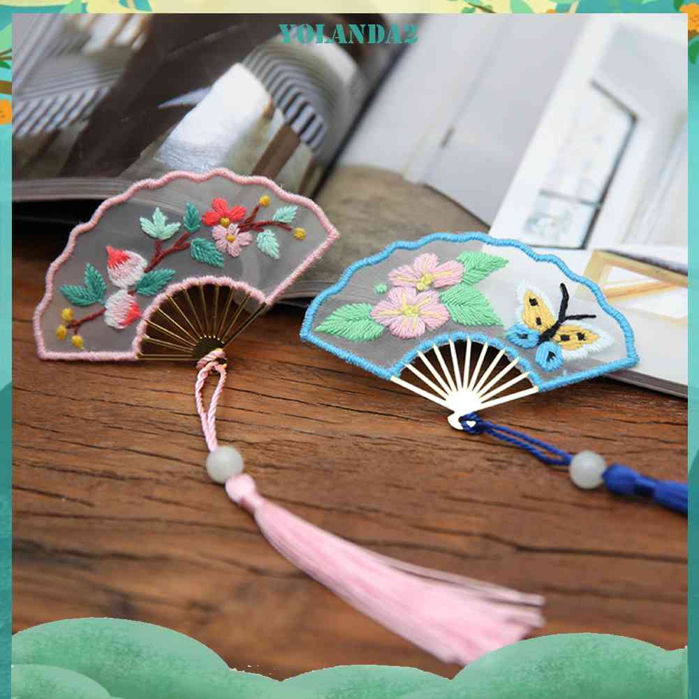 Thẻ Đánh Dấu Trang Sách Hình Quạt Thêu Hoa Phối Tua Rua Kiểu Trung Hoa Dễ Thương