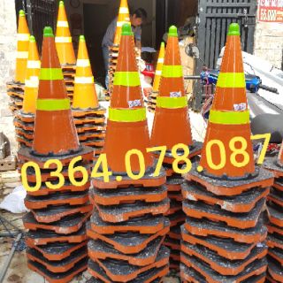 Cọc tiêu giao thông