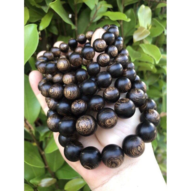 Vòng đeo tay trầm hương sánh chìm dạng tròn
