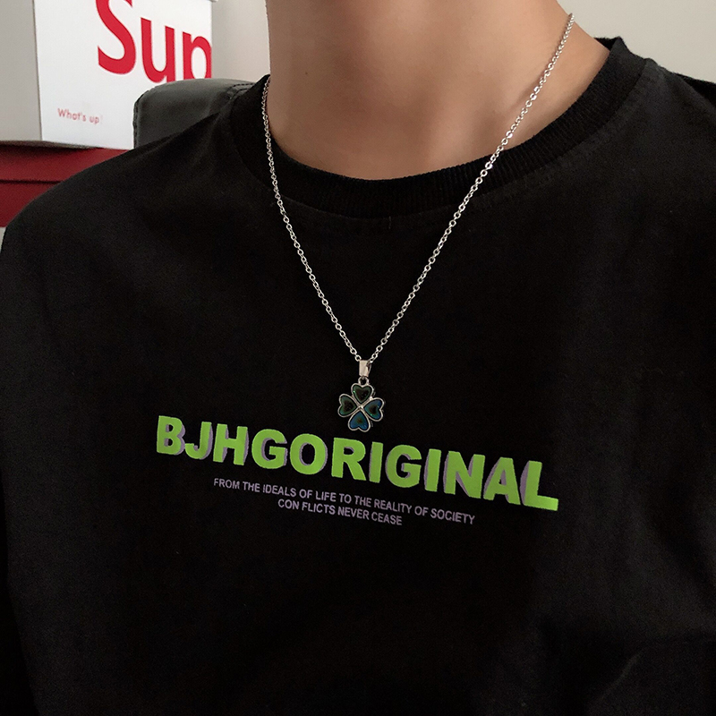 Dây Chuyền Mặt Hình Cỏ Bốn Lá Bướm Bướm Nhiều Màu Sắc Thay Đổi Theo Nhiệt Độ 23430 Dành Cho Nam Nữ