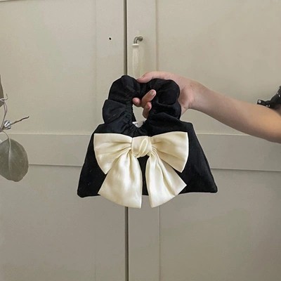 Korean chic elegant bow cloud design handbag