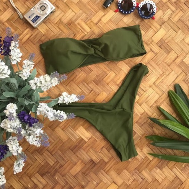 Bikini 2 mảnh xanh rêu