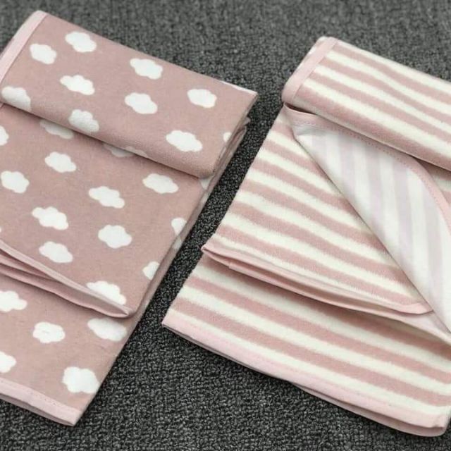 Khăn chống thấm xuất nhật(250k/combo 2 cái)