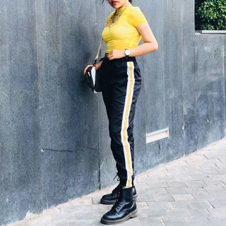 Quần Jogger Kaki phối sọc vàng Unisex Alego Concept