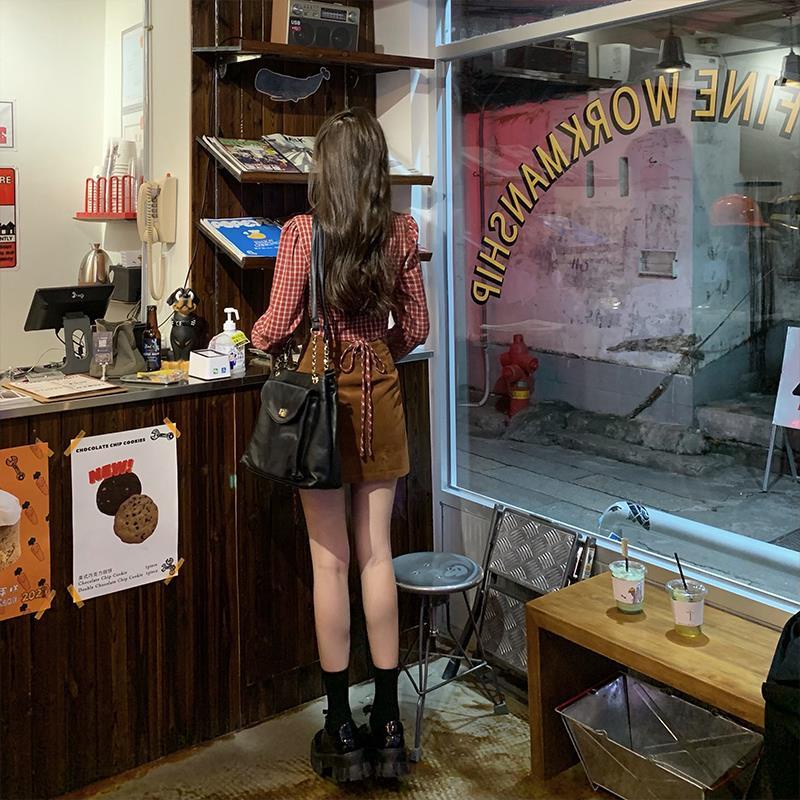 Set áo họa tiết kẻ sọc caro + chân váy cho nữ có bán lẻ