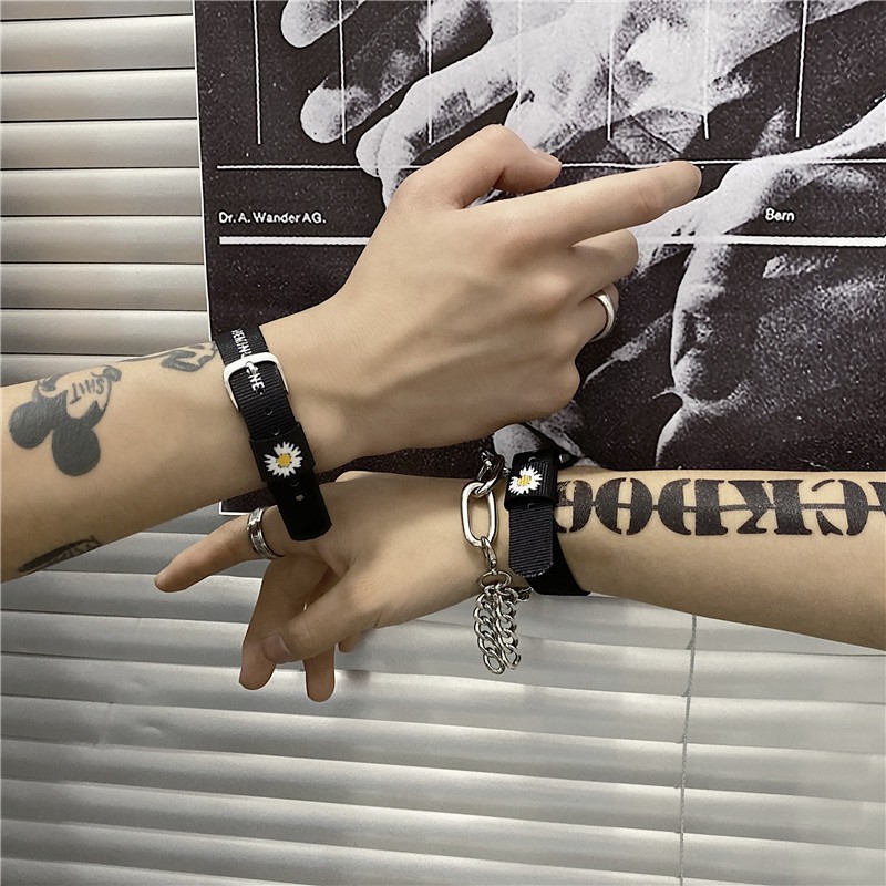 [Mã FAJGT8 giảm 15% đơn 99K] Vòng tay Unisex hoa cúc dành cho nam nữ Hot Trend PK10 Miucho | BigBuy360 - bigbuy360.vn