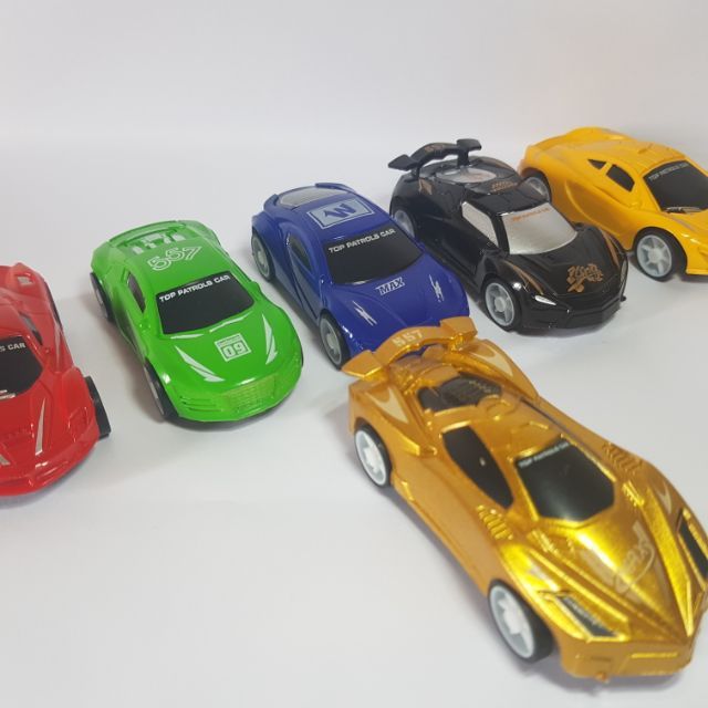 Mô hình oto cho bé chạy cót