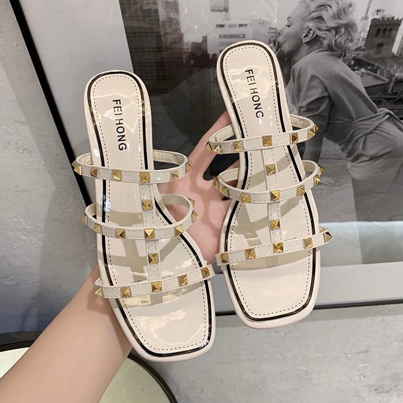 Giày Sandal Cao Gót Đế Vuông Hở Ngón Đính Đinh Tán Thời Trang Cho Nữ