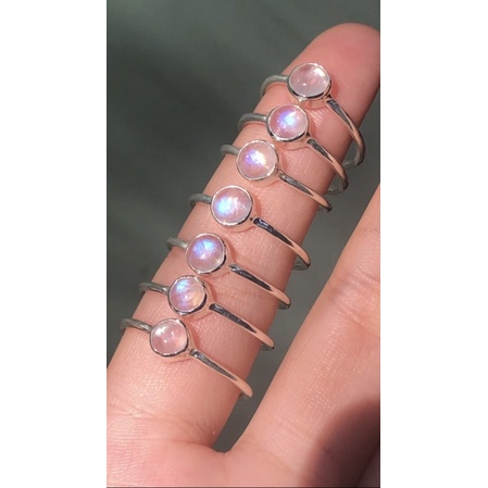 Nhẫn moonstone mặt trăng thiết kế bạc thanh lịch