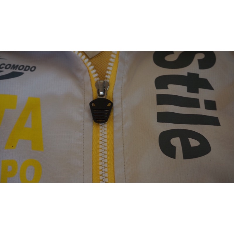 Áo GILE 2hand Vintage 90s