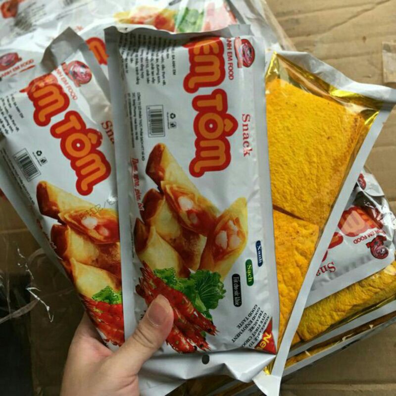 1 bịch 30 gói snack nem tôm