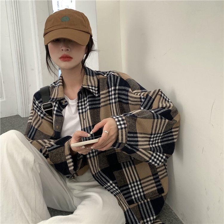 Áo Khoác Sơ Mi Dáng Rộng Tay Dài Họa Tiết Kẻ Sọc Phong Cách Hong Kong Thời Trang Mùa Thu 2022 Mới Cho Nữ