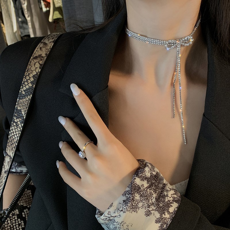 Vòng Cổ Choker Đính Nơ Phối Tua Rua Phong Cách Hàn Quốc C205