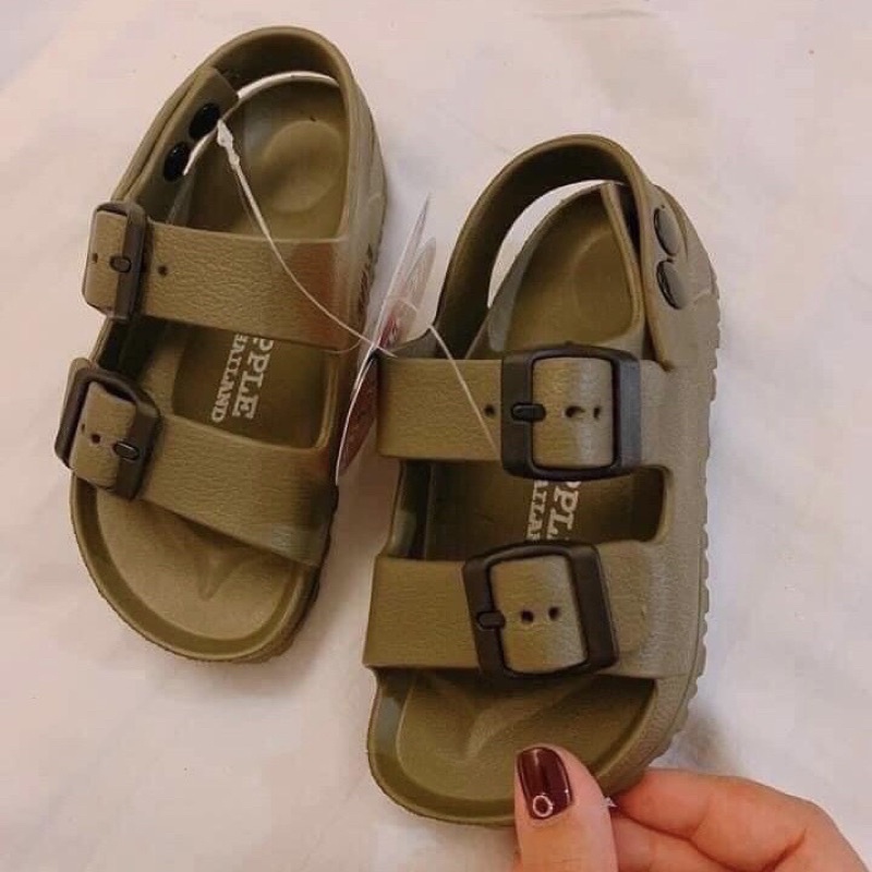 SANDANL ĐÚC BABY NHỰA ĐÚC THẦN THÁNH