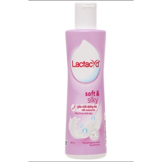 Dung dịch vệ sinh phụ nữ lactacyd soft & silky - chai 150ml,