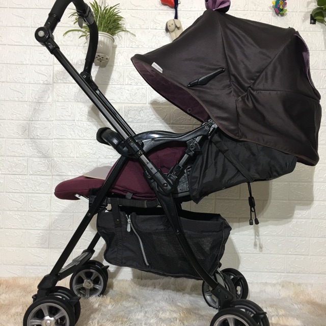 Xe đẩy cho bé Combi Diaclasse XY500 auto 4 cas