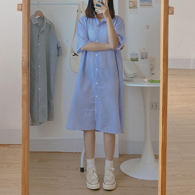 Váy Sơ Mi Họa Tiết Kẻ Sọc Xẻ Tà - Váy Form Suông - Titto Closet | BigBuy360 - bigbuy360.vn