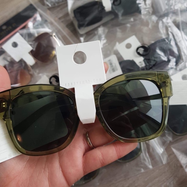 KÍNH F21 AUTH CANADA