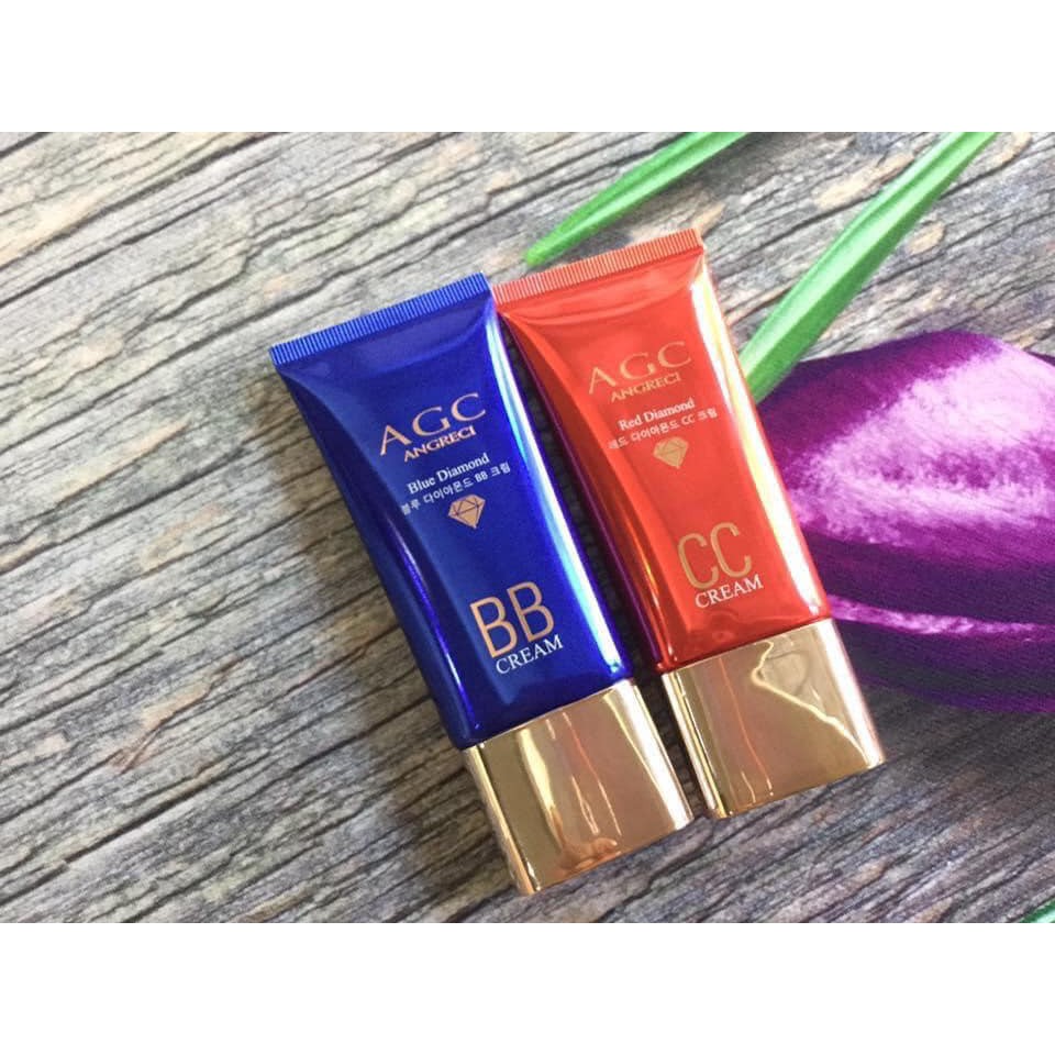 BB Cream gồm: kem lót + kem che khuyết điểm