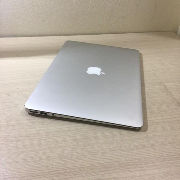 Apple MacBook Air 13 (2017) MQD32, core i5 8GB/128GB