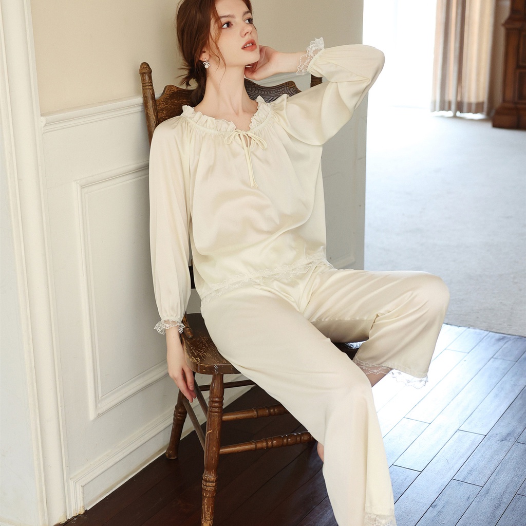 Bộ Đồ Ngủ Vải Lụa Satin Phong Cách Pháp Màu Sắc Ngọt Ngào 2022