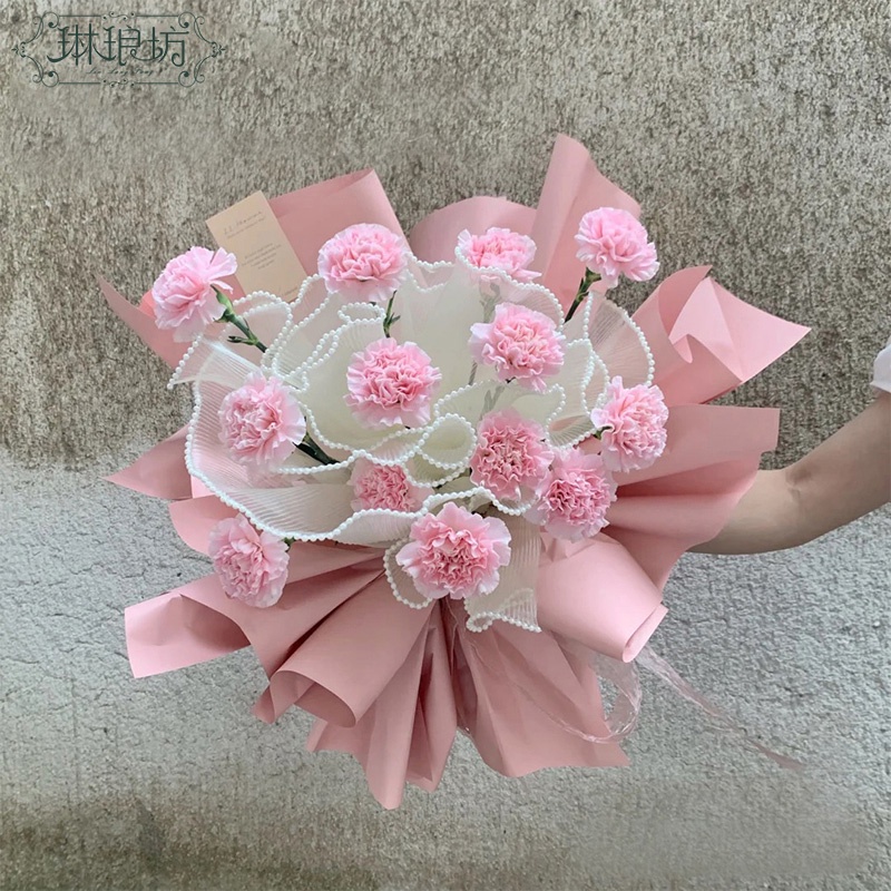 Vải lưới đính ngọc trai giả làm phụ kiện trang trí bó hoa cưới DIY