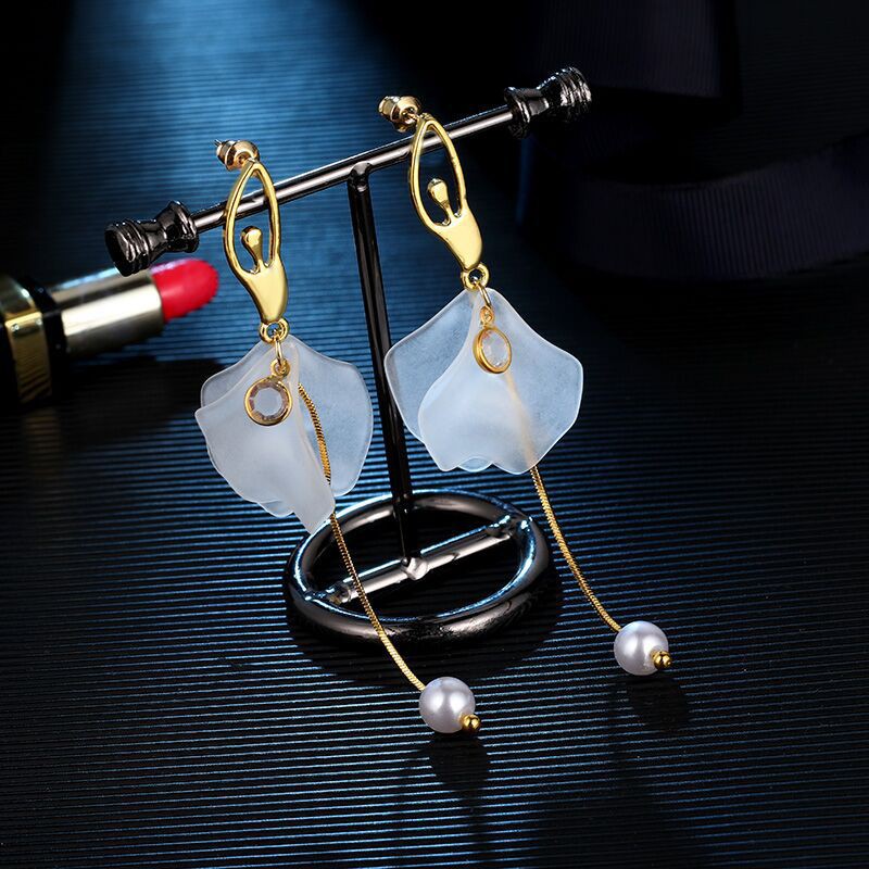 Bông tai dáng dài hình hoa đính ngọc trai giả thời trang