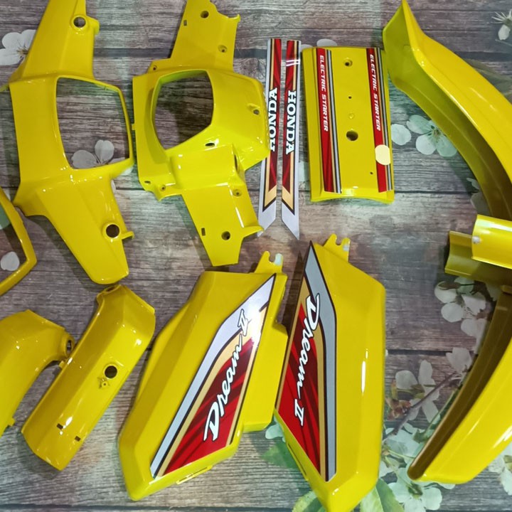 Bộ dàn áo xe Honda Dream II nhựa ABs cao cấp màu Vàng - G2950