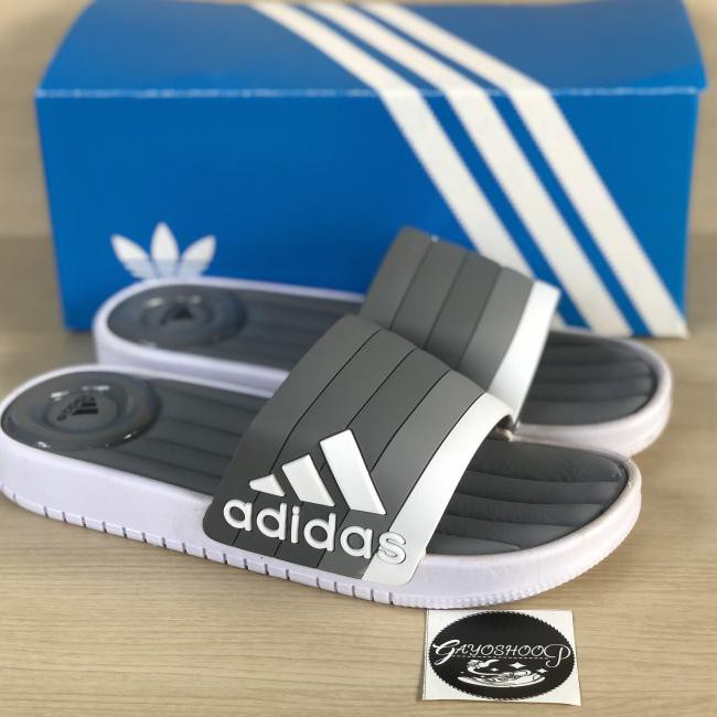 Giày xăng đan Adidas chính hãng màu xám/trắng hàng nhập khẩu 40 cho nam