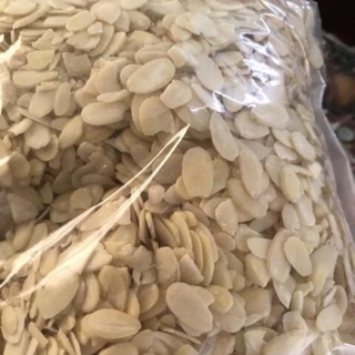 Hạnh nhân lát sống làm bánh 500gr