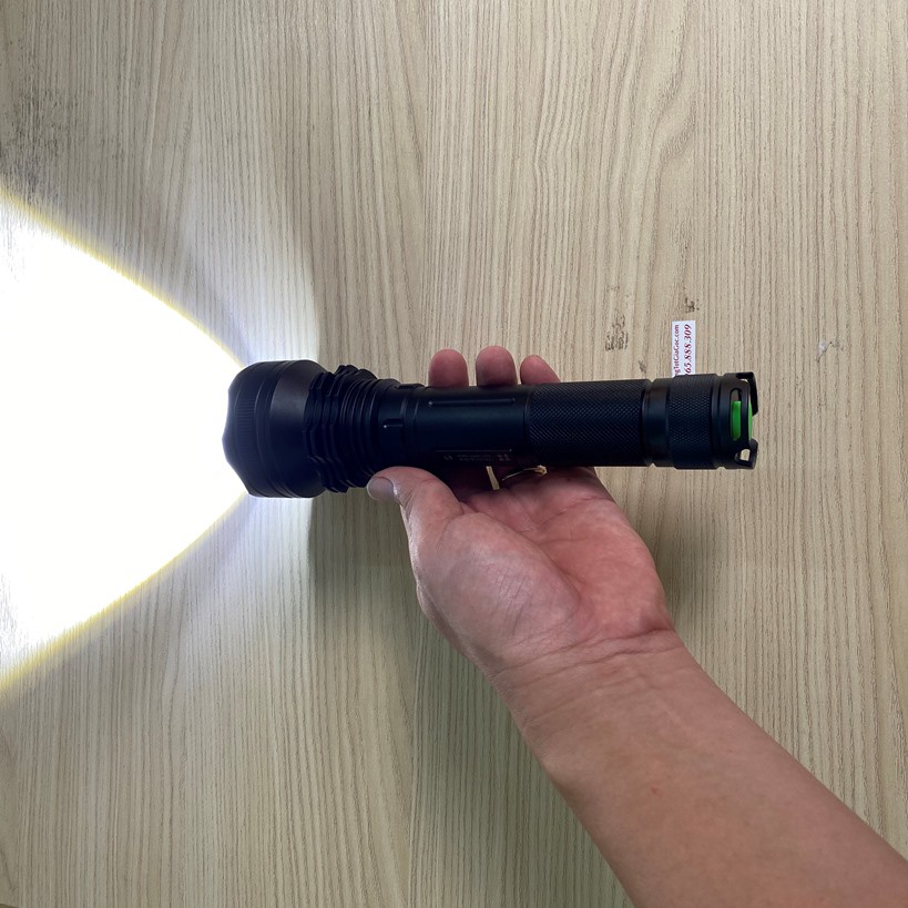 Đèn pin siêu sáng Supfire L3 zoom xa gần, bóng led P90 cao cấp 36W, siêu sáng và pin khỏe –