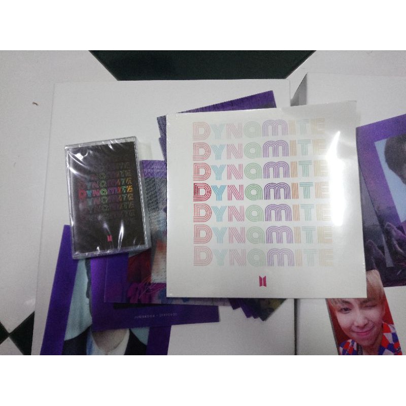 SẴN ĐĨA THAN VINYL BĂNG CASSETTE DYNAMITE BTS CHÍNH HÃNG