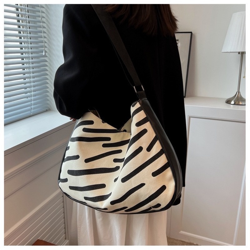 Túi Đeo Chéo canvas Cỡ Lớn NB00163