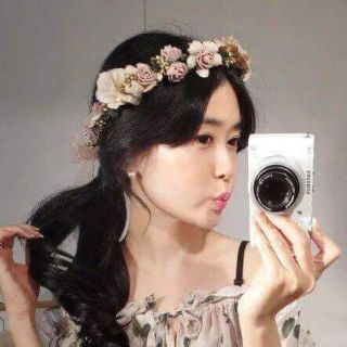 VÒNG HOA CÀI ĐẦU