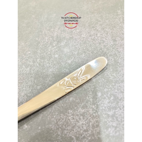 Thìa inox ăn bột dài 17x3.3cm, ăn cháo cho trẻ em,thìa inox dập hình con thỏ đáng yêu cho trẻ,thìa inox cán dài ăn cháo
