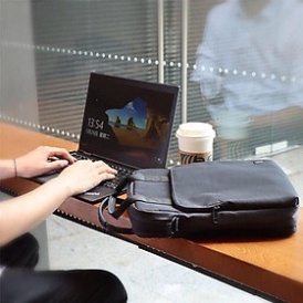 Túi Đeo Dọc Wiwu Alpha Vertical Layer Bag 13.3 Inch Dùng Cho Laptop, Macbook - Hàng Chính Hãng