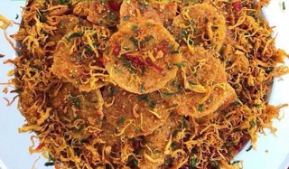 Cơm Cháy lắc Khô Gà Lá Chanh