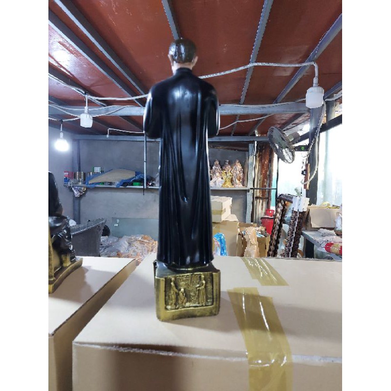 Tượng Cha Diệp 45cm poly composite áo đen