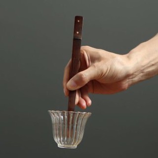 Nhíp tre gấp chén trà-02