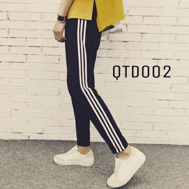 (HÀNG XUẤT XỊN) Quần Jogger das Suông  Sọc Logo Thêu,3 Túi 3 Khoá Kéo Chất Thun Poly 2 Da Xịn Co Giãn 4C