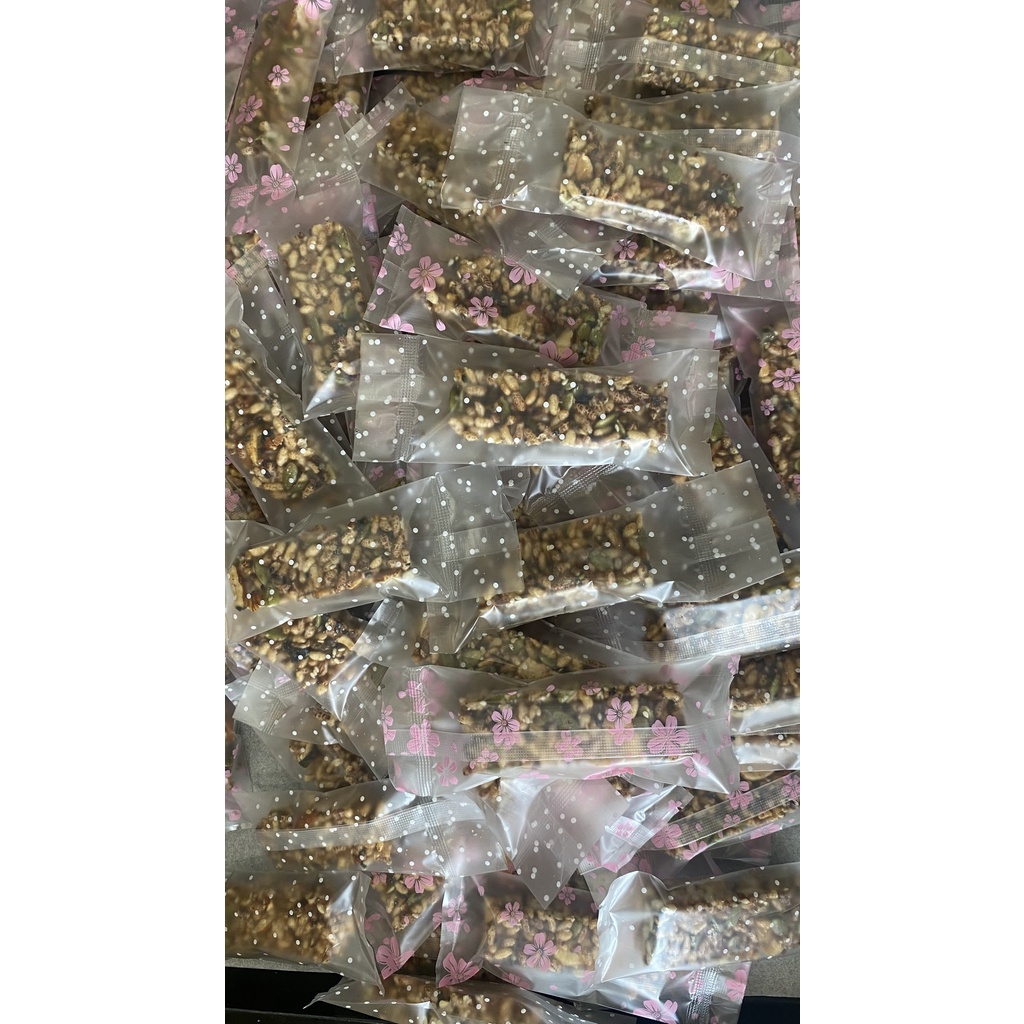 Thanh cốm gạo lứt mix hạt SFOOD, bùi, giòn, ngon