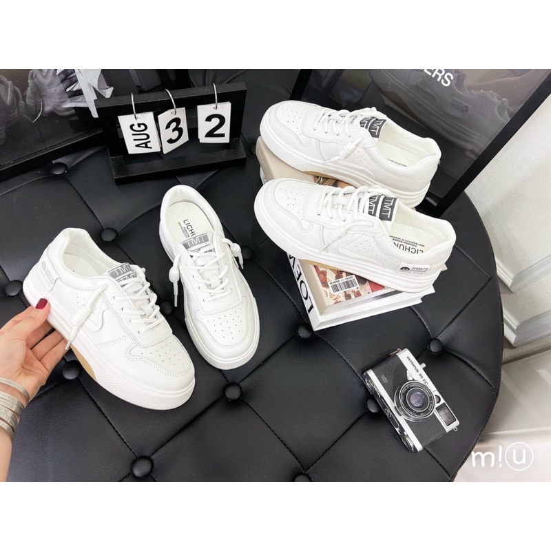 Giày thể thao lười một màu