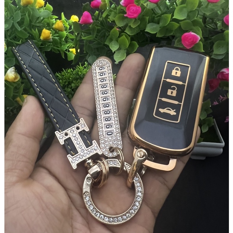 Ốp chìa khóa TPU Đen vàng cao cấp xe ô tô Mitsubishi Xpander, Outlander, Attrage.