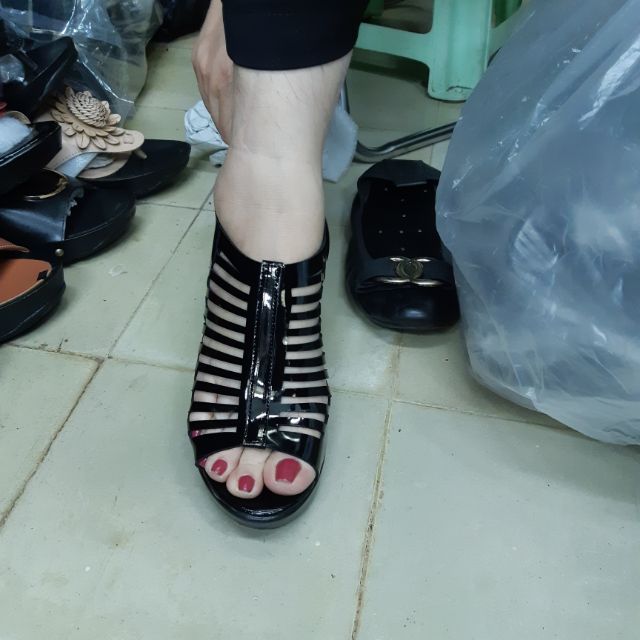 Dép quoai hậu lưới và đan