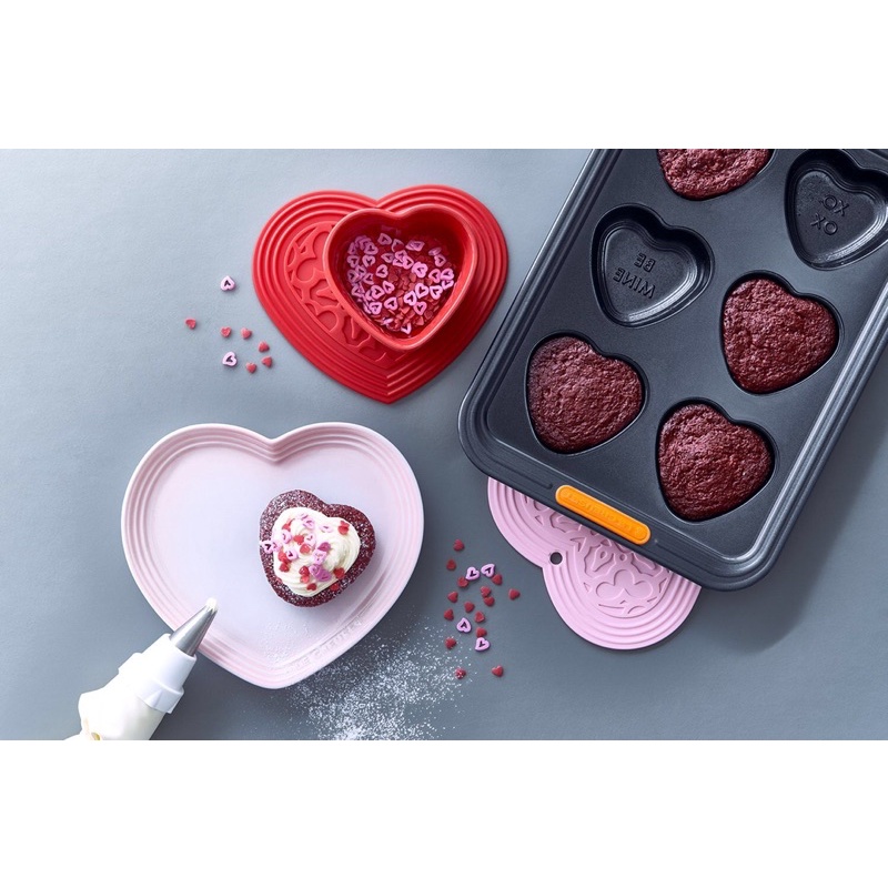 ĐĨA TRÁI TIM LE CREUSET 23cm mầu hồng & đỏ