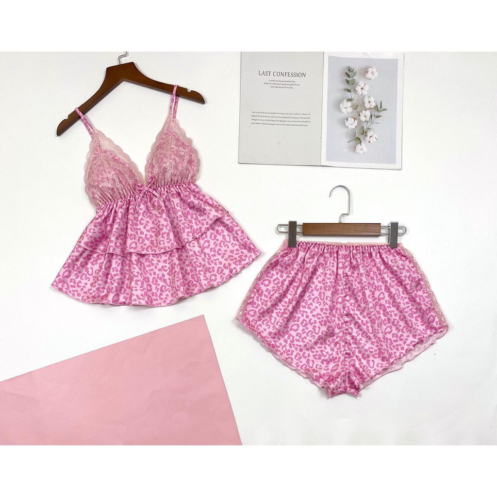 Đồ ngủ cao cấp ⚡HÀNG ĐẸP⚡, áo 2 dây có mút ngực, và quần short lưng thun, phối bèo nhún | BigBuy360 - bigbuy360.vn